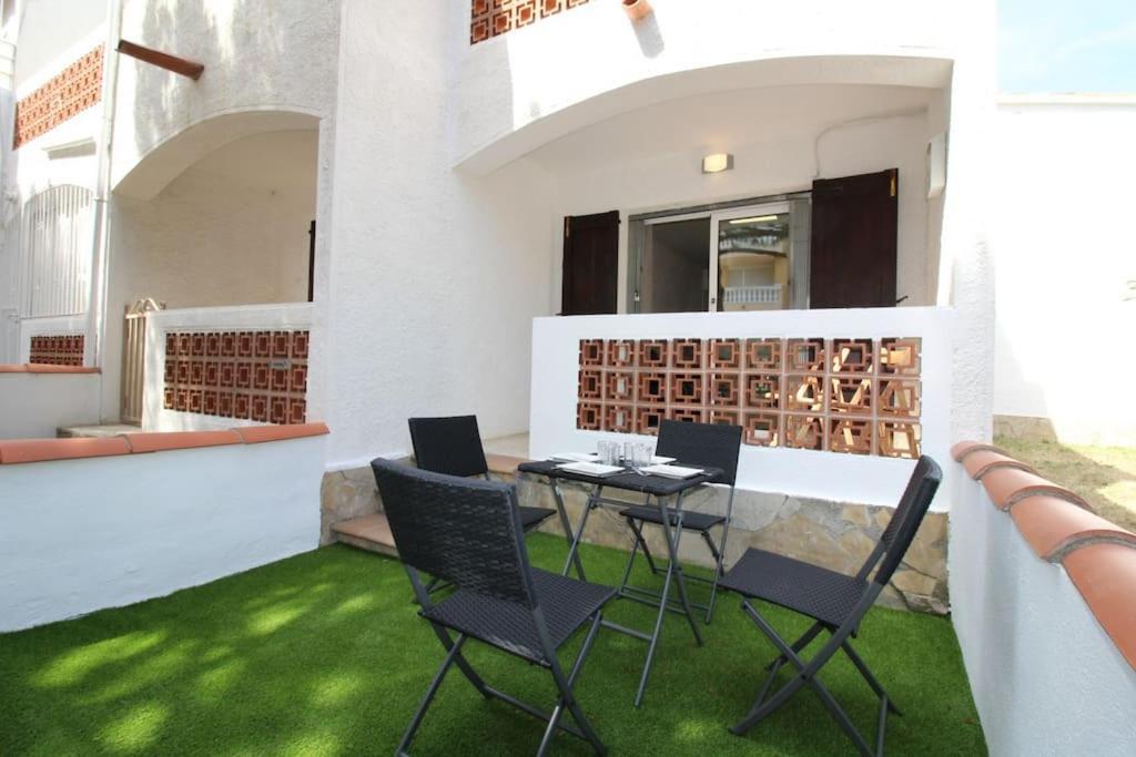 Appartement Situe A 100 M De La Plage Empuriabrava Zewnętrze zdjęcie